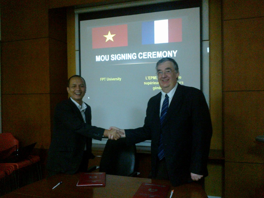 Signature d'une convention de partenariat avec Hanoï University of Science and Technology (INP Hanoi) et FPT University