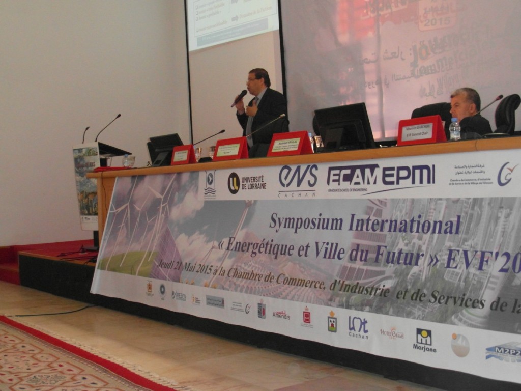 Prof. M. Moumen Darcherif, Dir. Général ECAM-EPMI lors d’une plénière sur la ville du futur à EVF’2015, Tétouan, Maroc